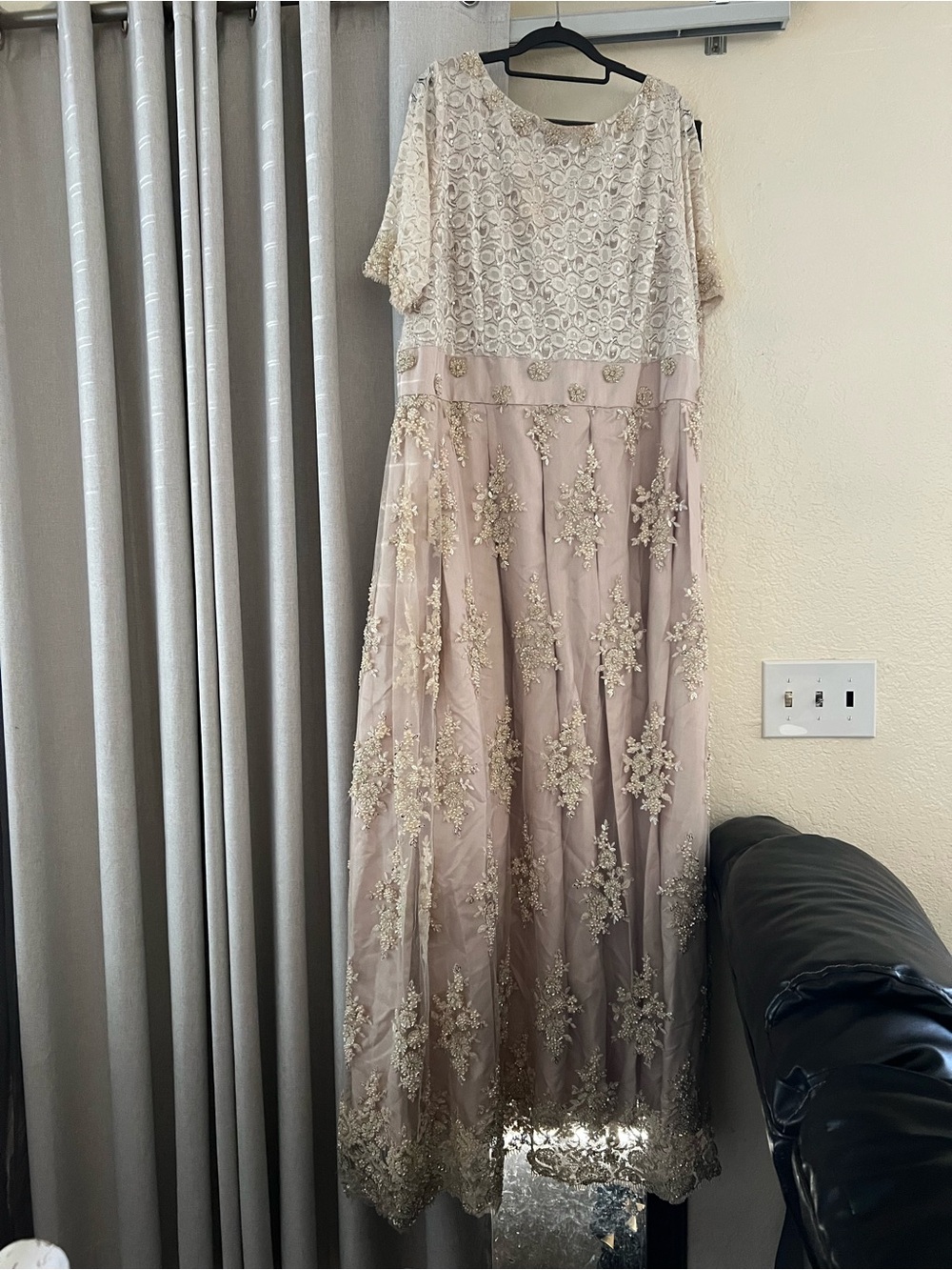 Jessica Howard Champagne Lace & Embroidered Maxi Dress